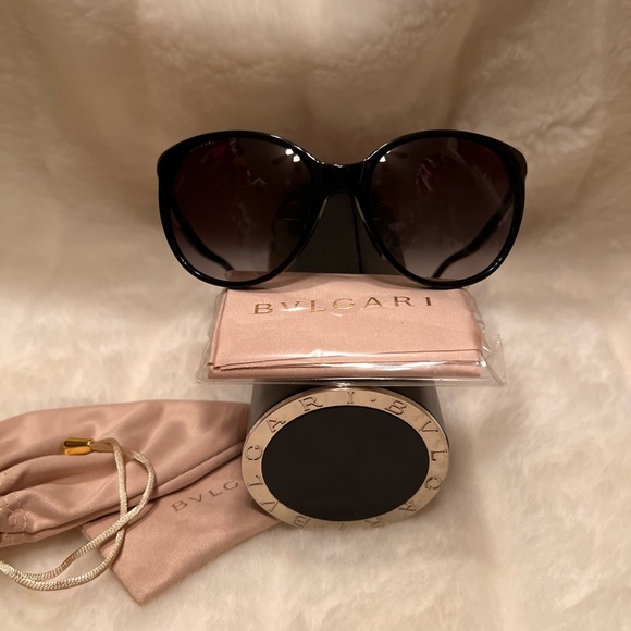 Authentic Bvlgari designer sunglasses with crystals on the sides - Picture 6 of 10